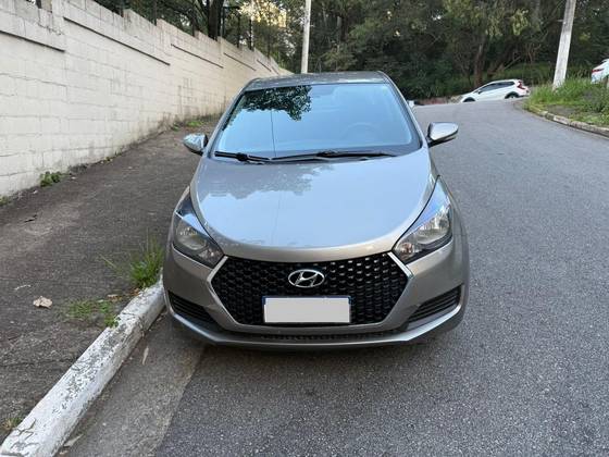 HYUNDAI HB20S 1.6 COMFORT PLUS 16V FLEX 4P AUTOMÁTICO
